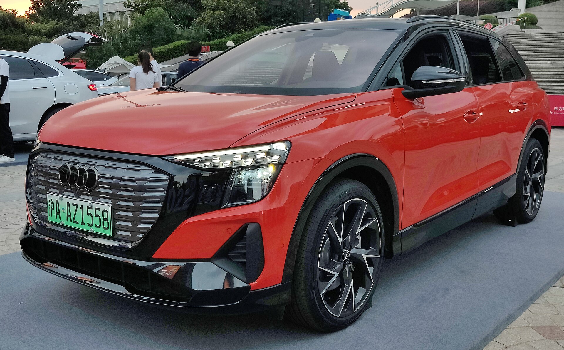 Підбір запчастин Audi Q5 e-tron по VIN